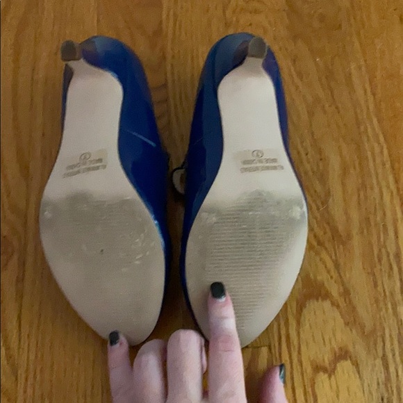 Chase + Chloe Blue Heels 7 - Picture 6 of 6